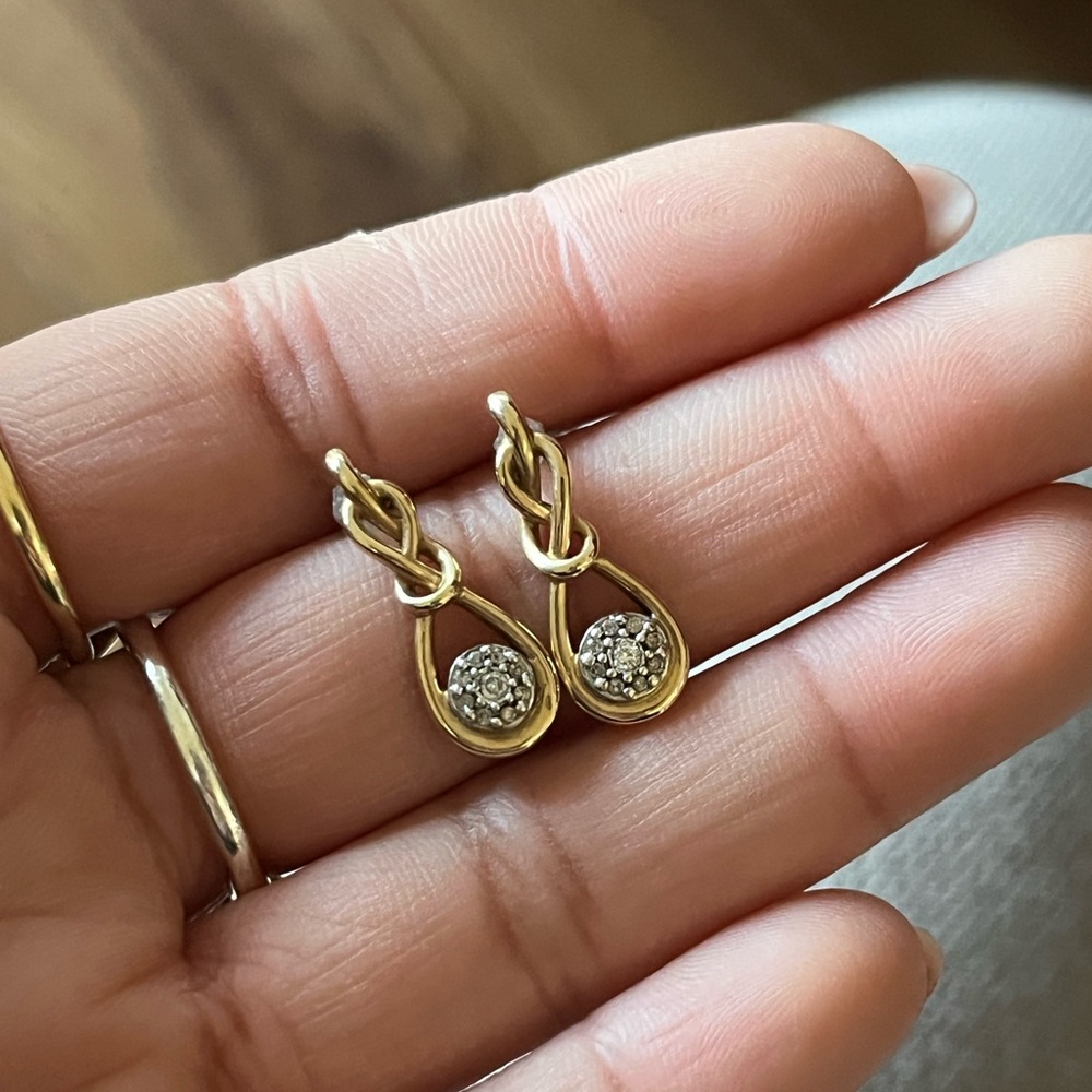 Jared 18K Gold Earring with Diamonds